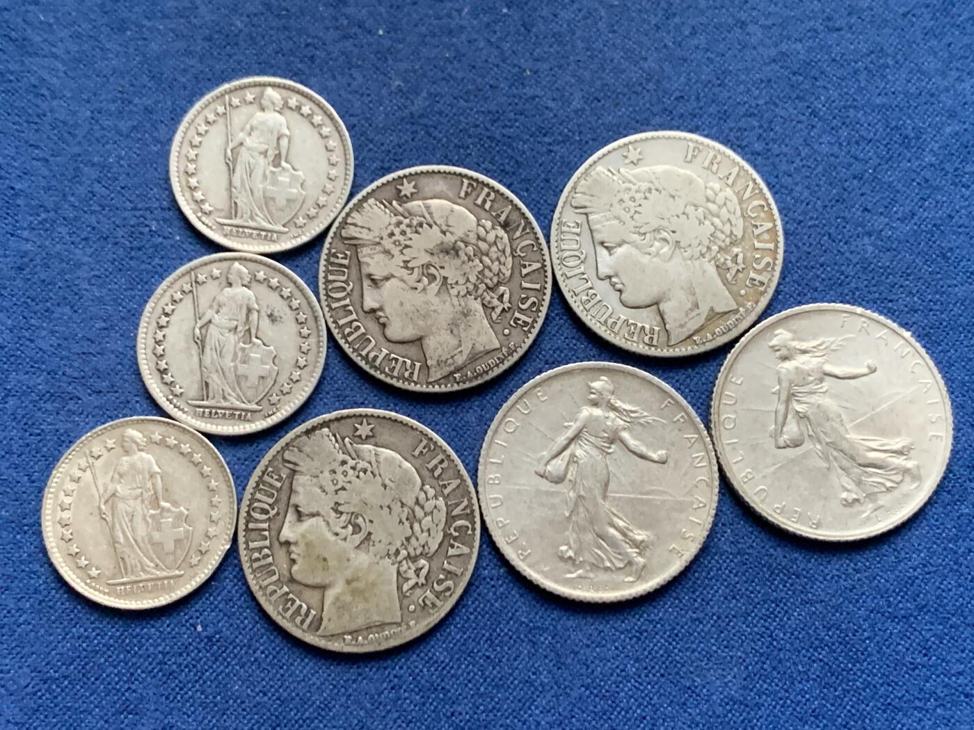 《竞宝斋》第461场 周日，周一，2场连拍 （全场包邮）欢迎送拍 八枚一组 法国1法郎5枚+瑞士半法郎3枚 总重约32克