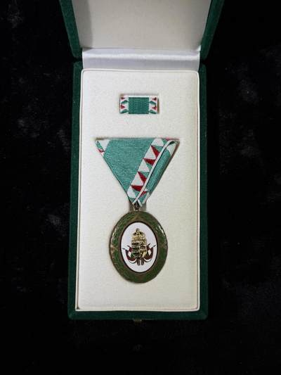 戎马世界章牌大赏第110期 - 匈牙利铜级服役功勋奖章