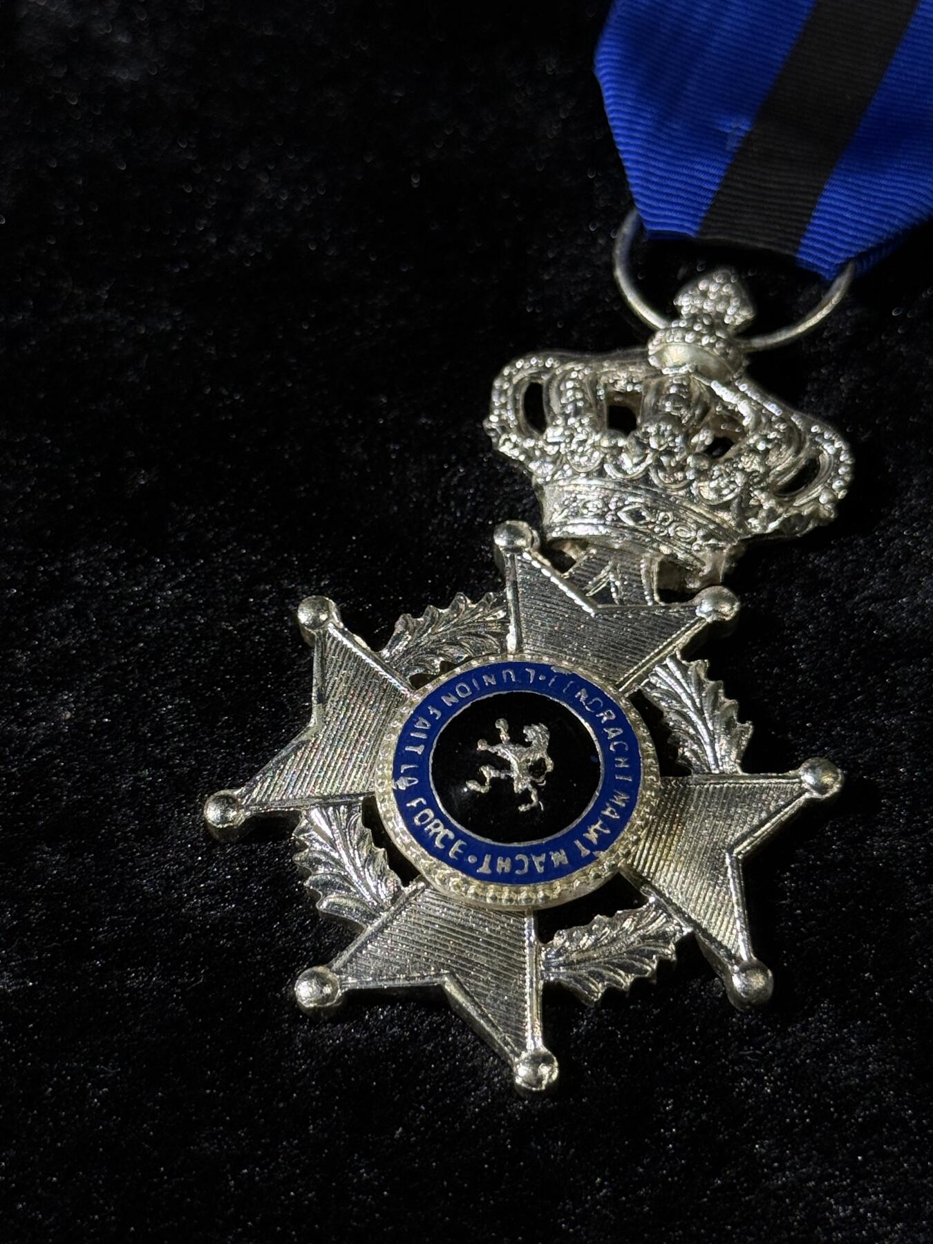 戎马世界章牌大赏第110期 比利时利奥波德二世勋章，现代版，合金制