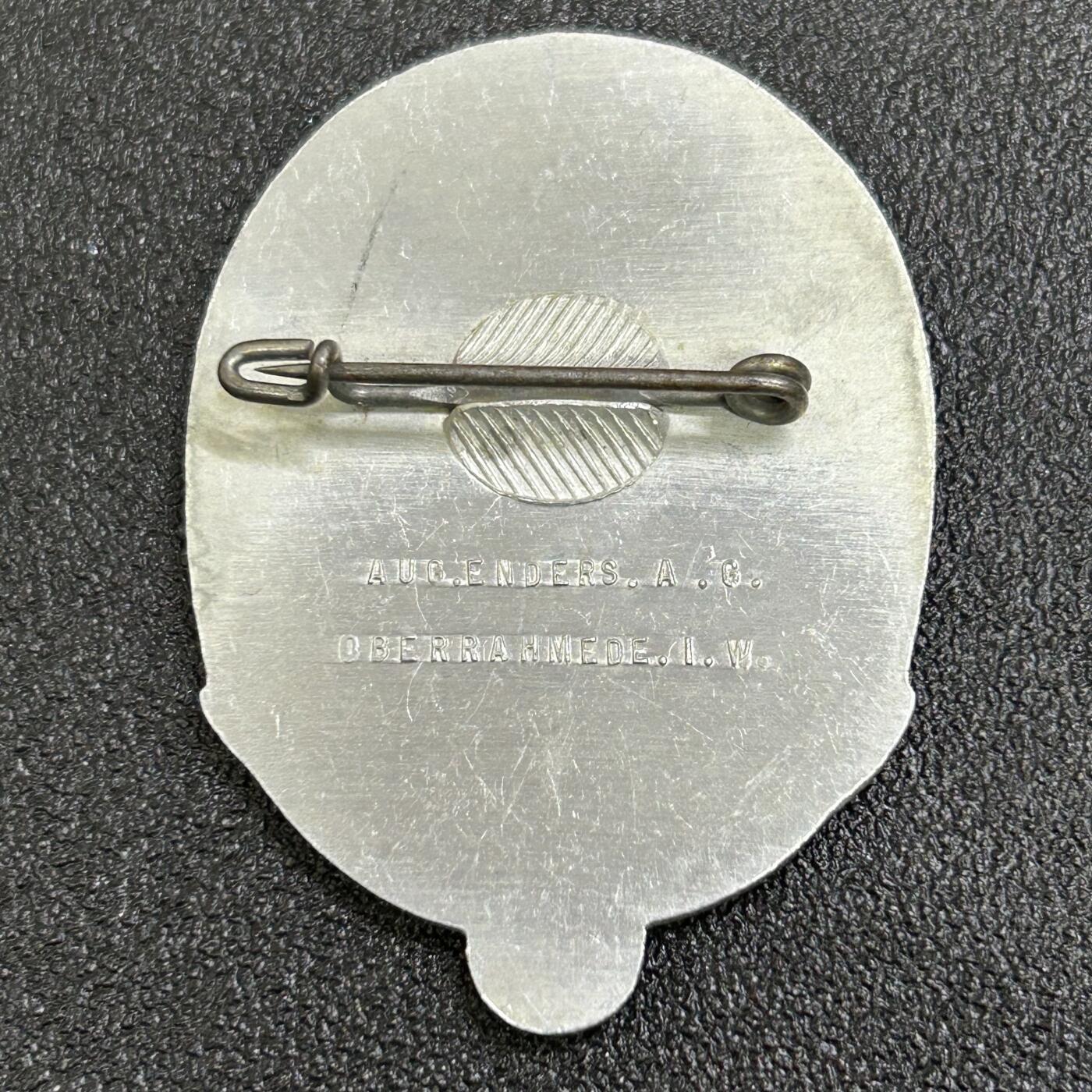 西秦中古拍卖第七十四期  德三 1935年劳动节纪念章