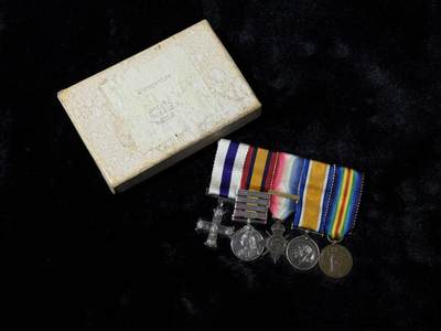 戎马世界章牌大赏第110期 - 英国布尔一战mini章联排