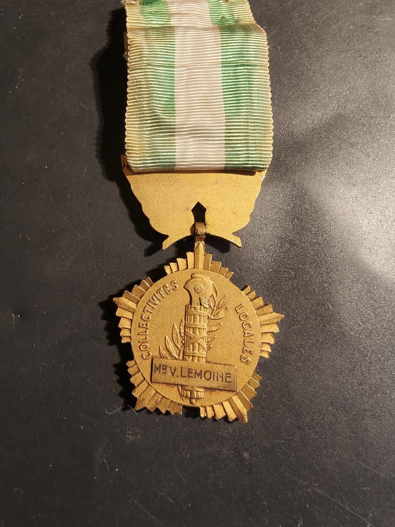 老王徽章第179期 法国金级军官级地方嘉奖奖章    实发版大尺寸