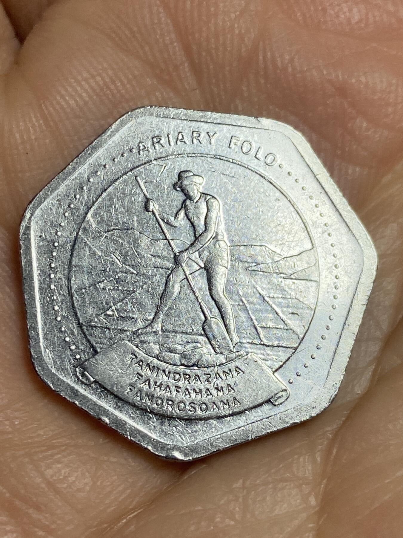 2026年第十五场(总第一百八十四场）外国好品散币场(免佣金) 马达加斯加🇲🇬1999年10法郎