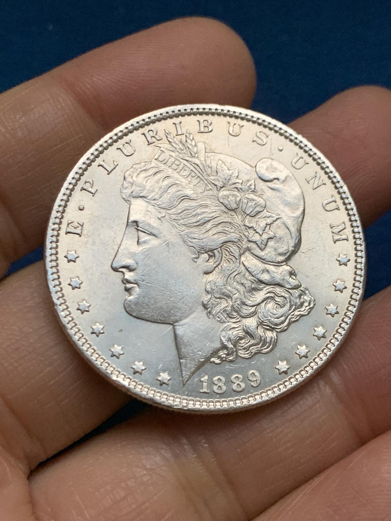 《竞宝斋》第461场 周日，周一，2场连拍 （全场包邮）欢迎送拍 美国 1889年 摩根 1美元 银币