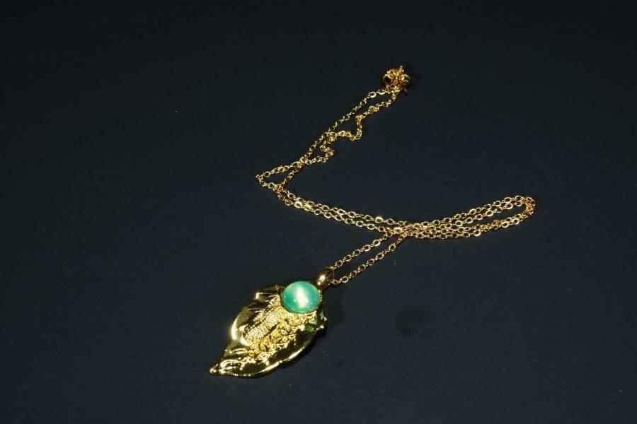 上海都达杂项专场八（全场包邮）   天然镀金一叶生财嵌绿玛瑙蛋面挂件 附鉴定证书87-359