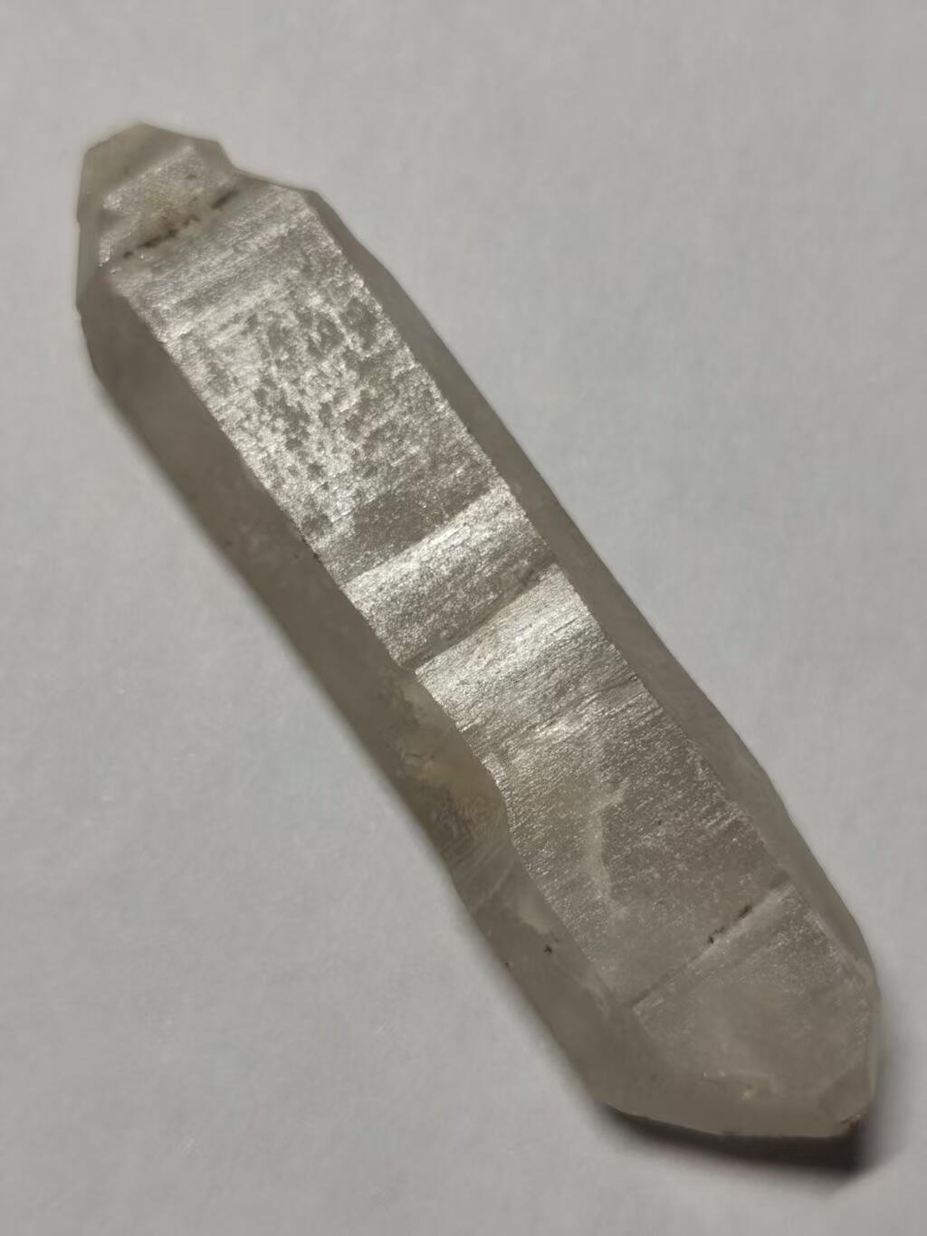 七河·世界币章矿标杂件每周小拍（总第35期）（本场周二结标） 藏家出品 X713（2） 云贵闪灵水晶原石 小长条 本件拍品由合作藏家邮寄