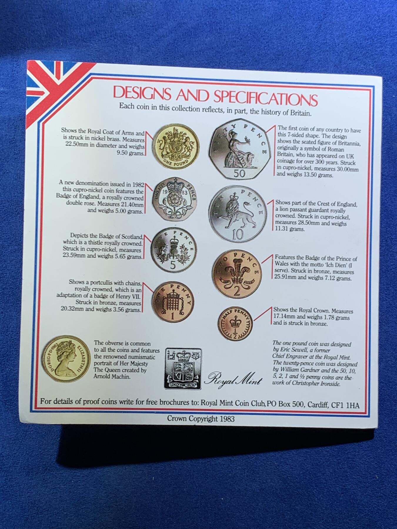 《竞宝斋》第461场 周日，周一，2场连拍 （全场包邮）欢迎送拍 英国1983年精制套币册 新1镑发行首年 精美纹章盾徽漂亮 1/2便士的最后几年 册证齐全