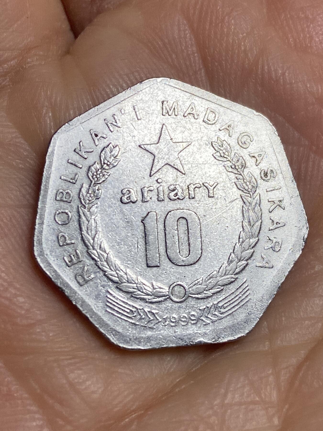 2026年第十五场(总第一百八十四场）外国好品散币场(免佣金) 马达加斯加🇲🇬1999年10法郎