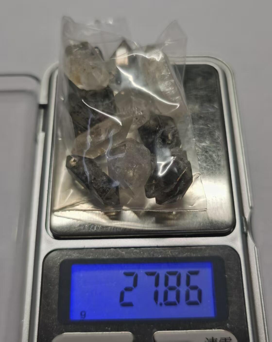 七河·世界币章矿标杂件每周小拍（总第35期）（本场周二结标） 藏家出品 X725(3) 云贵闪灵水晶原石一组 12 件 本件拍品由合作藏家邮寄