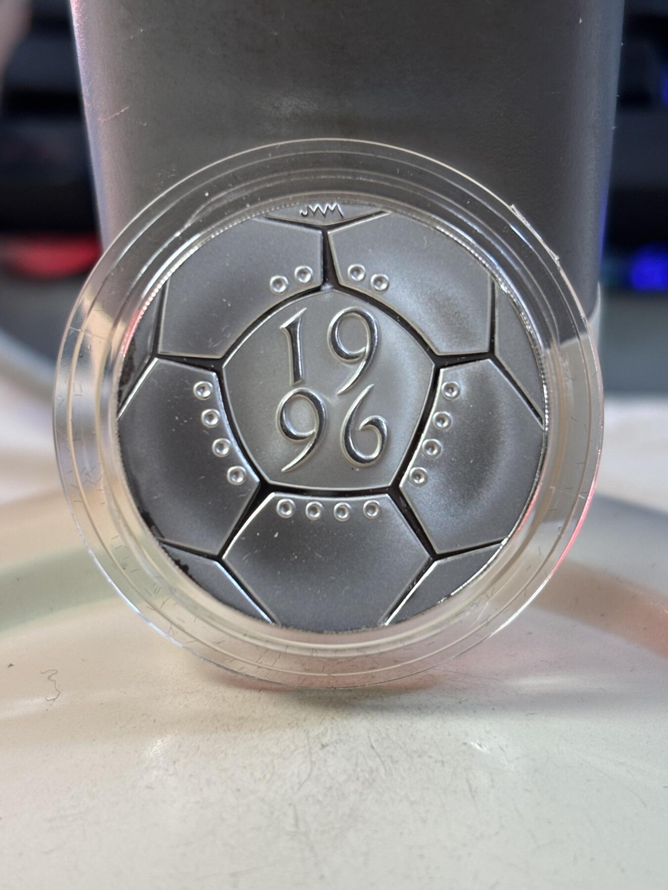 第189期拍卖 英国1996年1996年足球欧洲杯 2英镑精制银币，925银 15.98克 发行量：50000枚