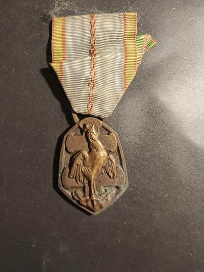 老王徽章第179期 - 法国二战纪念章