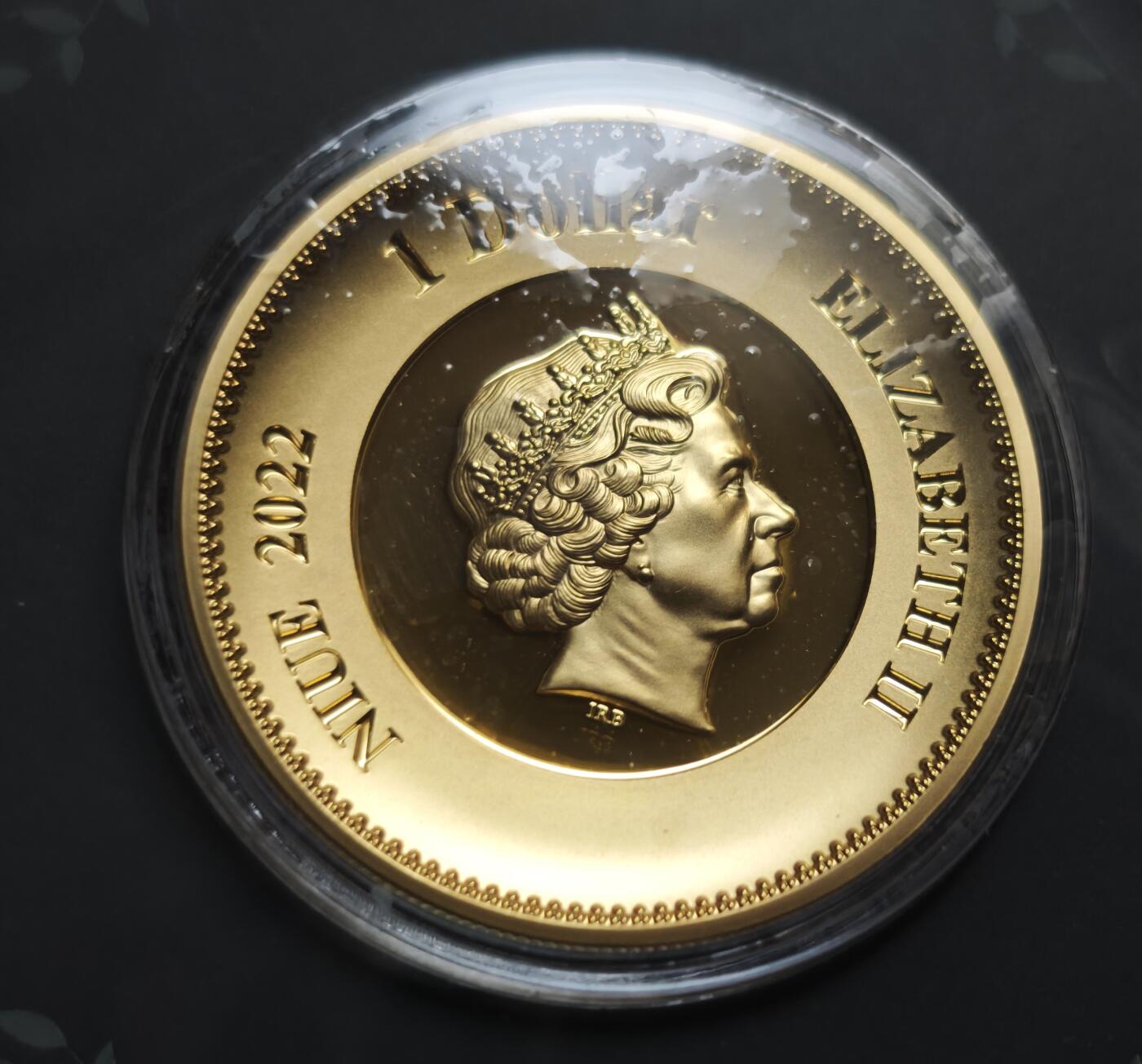 瓶子🏺第227期拍卖会  2022年伊丽莎白二世1元精制币  原盒原包装  伊丽莎白二世在钱币上的所有头像