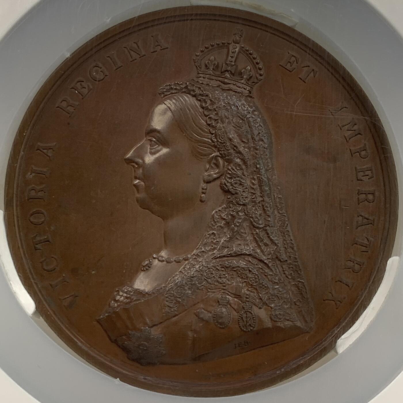 掌中浮雕-藏着的欧洲第051场 1887年维多利亚女王登基50年铜章, 77mm，J.E. Boehm and F. Leighton雕刻 