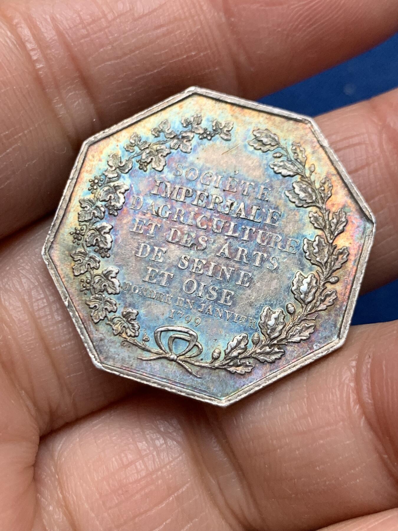 《竞宝斋》第462场 周日，周一，2场连拍 （全场包邮）欢迎送拍 法国凡尔赛皇家农业、园艺、渔业和狩猎公司八角银质代币，11.67g，29mm，蜜蜂银标。