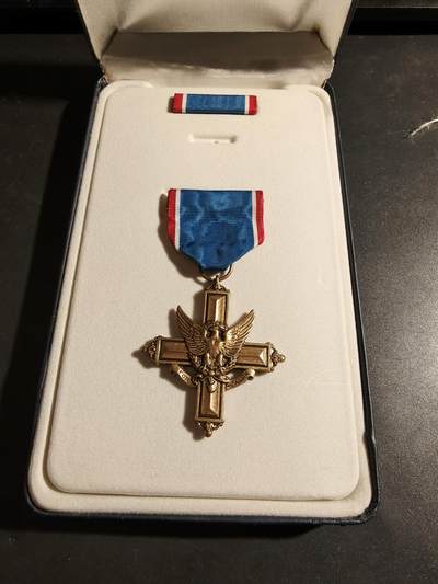 老王徽章第179期 - 美国陆军杰出服役十字勋章    原盒带略