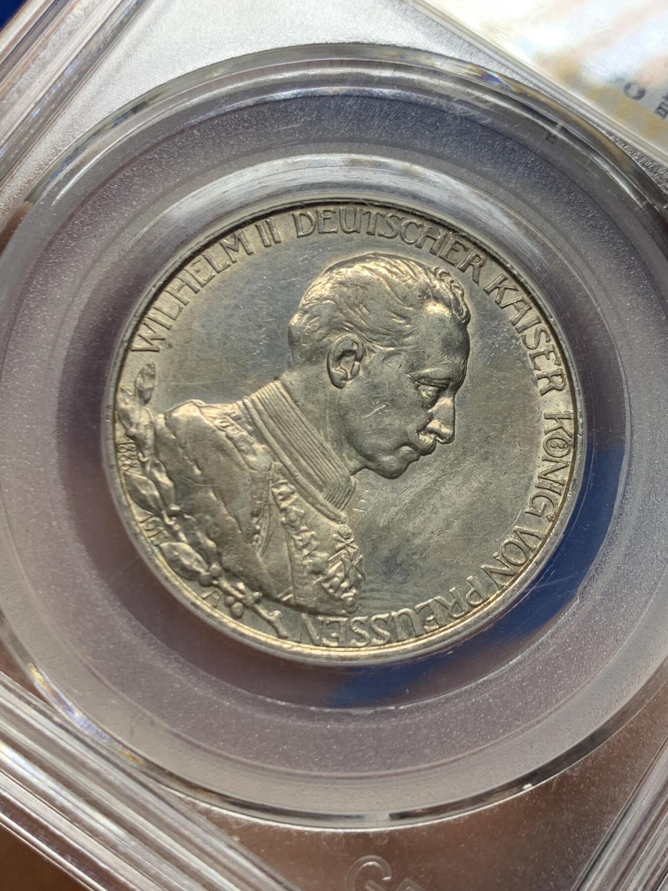 《竞宝斋》第462场 周日，周一，2场连拍 （全场包邮）欢迎送拍 公博 MS63 德国 普鲁士 1913年 威廉二世 军装 2马克 银币