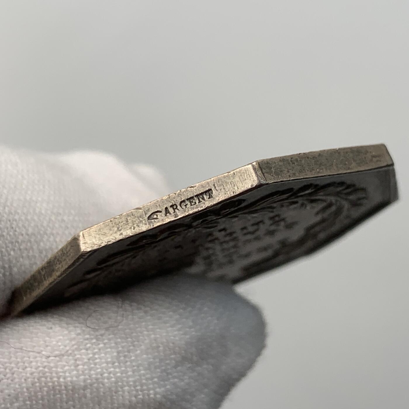 掌中浮雕-藏着的欧洲第051场 法国亚眠商会八角银章，34mm，16.1g