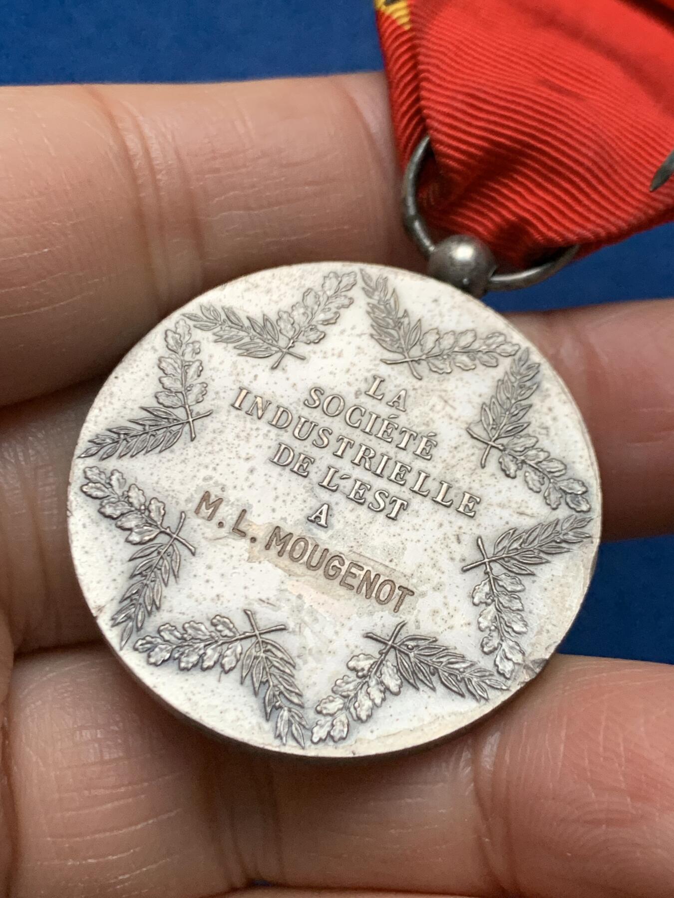 《竞宝斋》第462场 周日，周一，2场连拍 （全场包邮）欢迎送拍 法国东部工业协会银章 有银标 实发带刻名 带银标 总重约30.8g