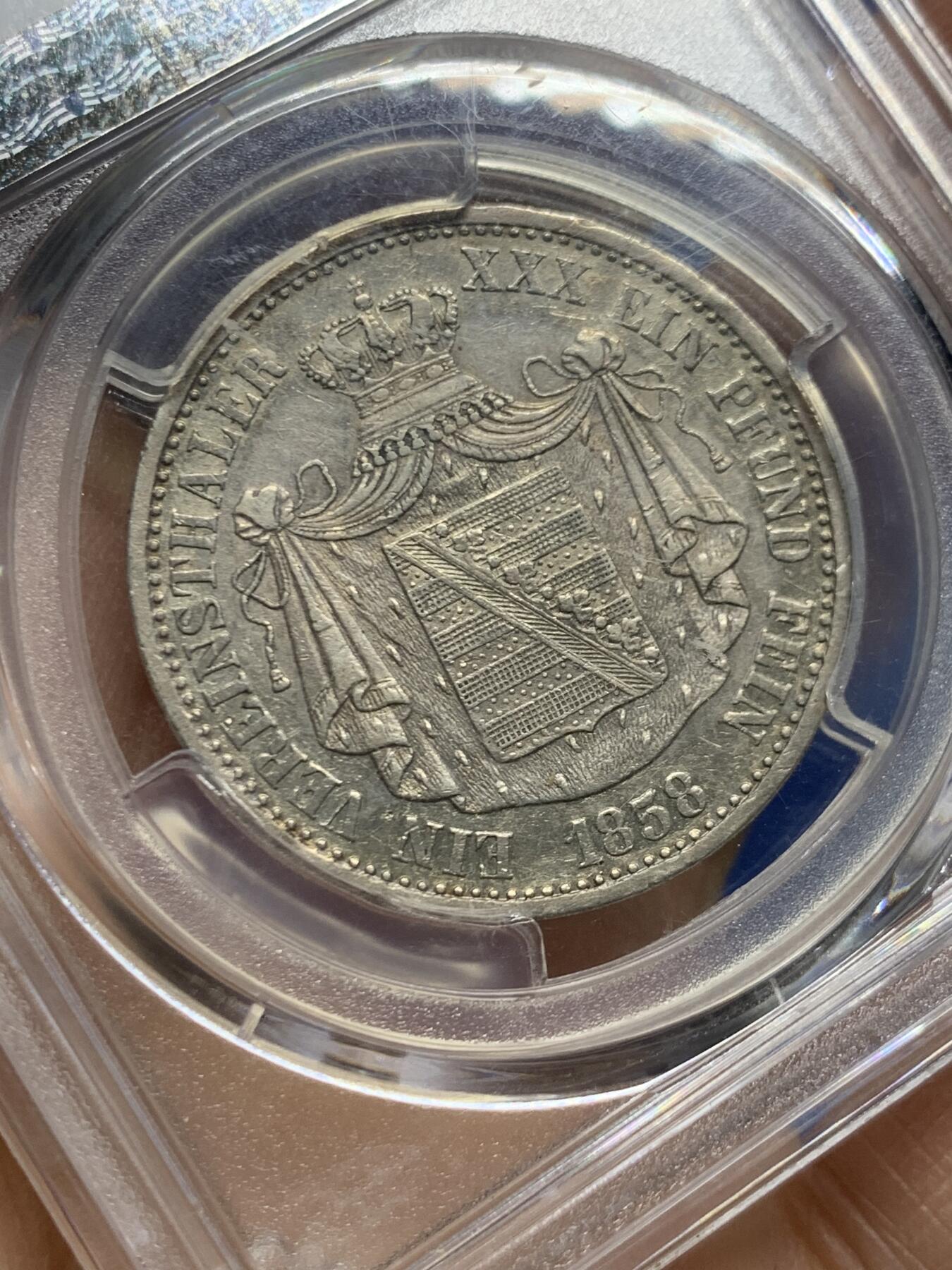 《竞宝斋》第462场 周日，周一，2场连拍 （全场包邮）欢迎送拍 PCGS AU50 萨克森-阿尔滕堡公国 1858 泰勒银币 小邦品种 铸造量仅31872枚 背面支撑小磕