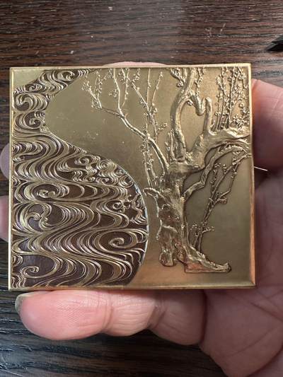 蒂克钱币-第57场 日本章 企业章拍卖  - 造币局制 全国法人联合会功劳表彰黄铜章70*60mm 198g