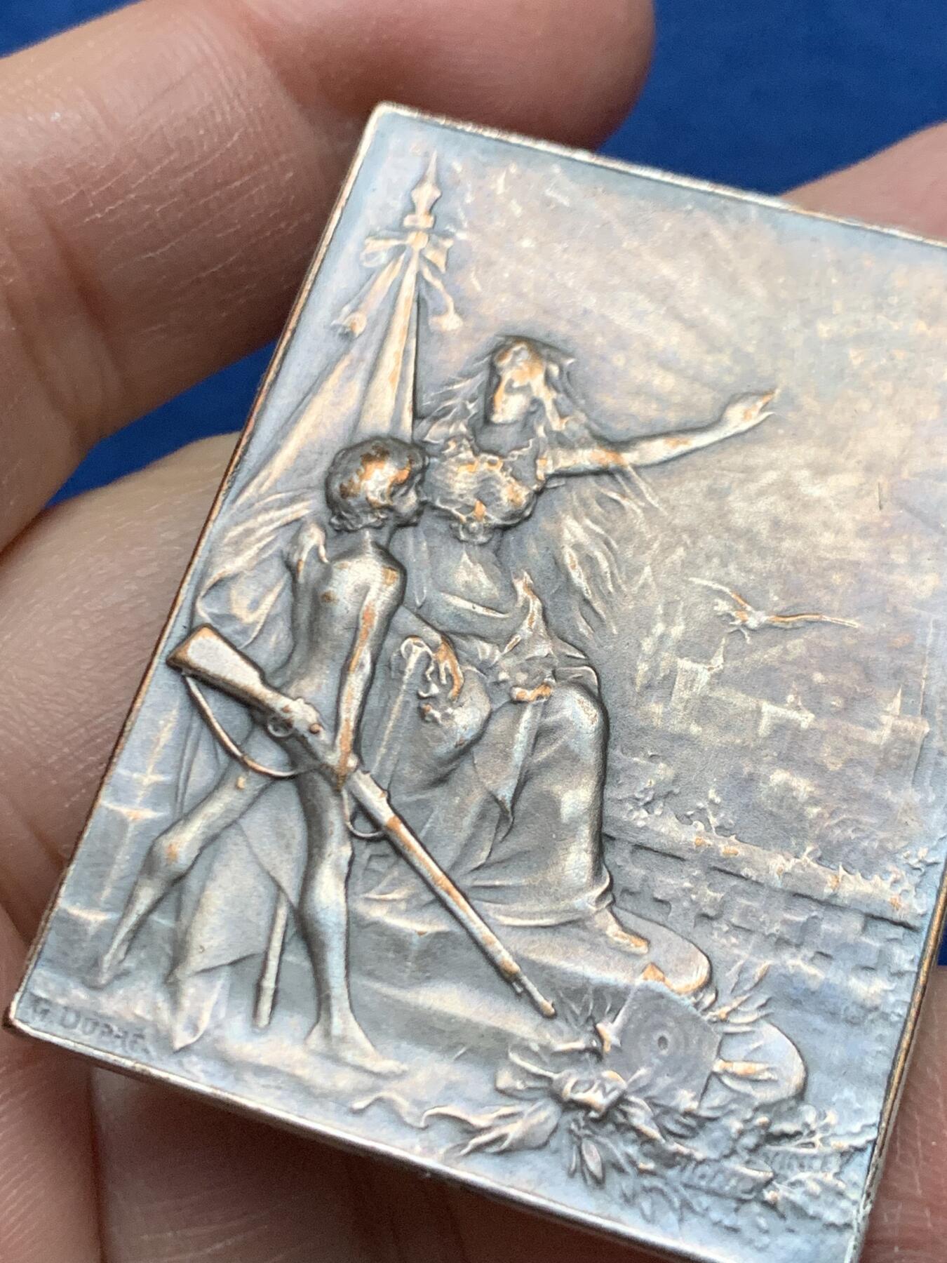 《竞宝斋》第462场 周日，周一，2场连拍 （全场包邮）欢迎送拍 法国军事战争准备镀银铜章 34.4克 50.8*38.2mm 丰饶角铜标