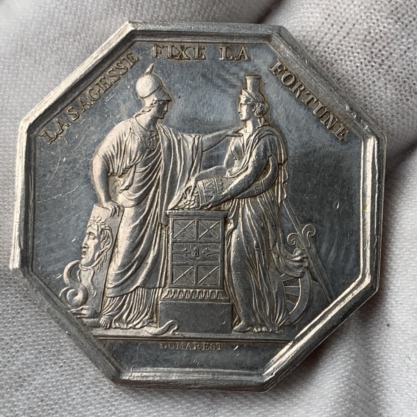 掌中浮雕-藏着的欧洲第051场 法兰西银行成立八角银章，对边36mm，24.3g