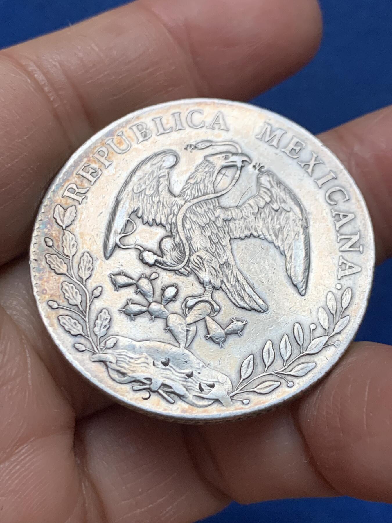 《竞宝斋》第462场 周日，周一，2场连拍 （全场包邮）欢迎送拍 墨西哥1896年花边鹰洋8里亚尔银币 有小戳