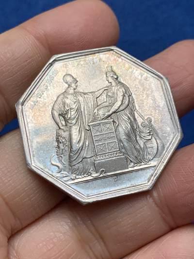 《竞宝斋》第462场 周日，周一，2场连拍 （全场包邮）欢迎送拍 - 法国储蓄银行八角银质代币 24.3克 36.3mm手指银标