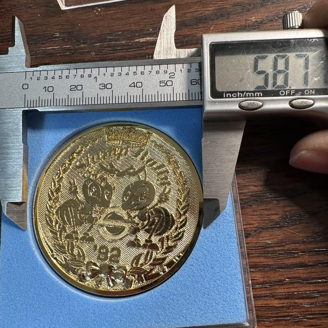 蒂克钱币-第57场 日本章 企业章拍卖  帝都高速度交通营团（现东京地下铁）镀金纪念章 58mm 64g