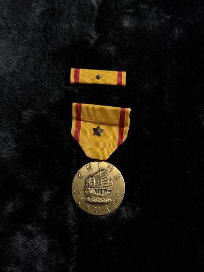 戎马世界章牌大赏第110期 - 美国中国服役奖章