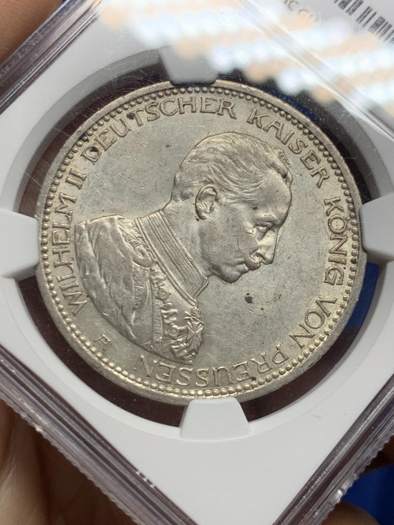 《竞宝斋》第462场 周日，周一，2场连拍 （全场包邮）欢迎送拍 NGC AU55 德国 普鲁士 1913年 威廉二世 军装 5马克 银币