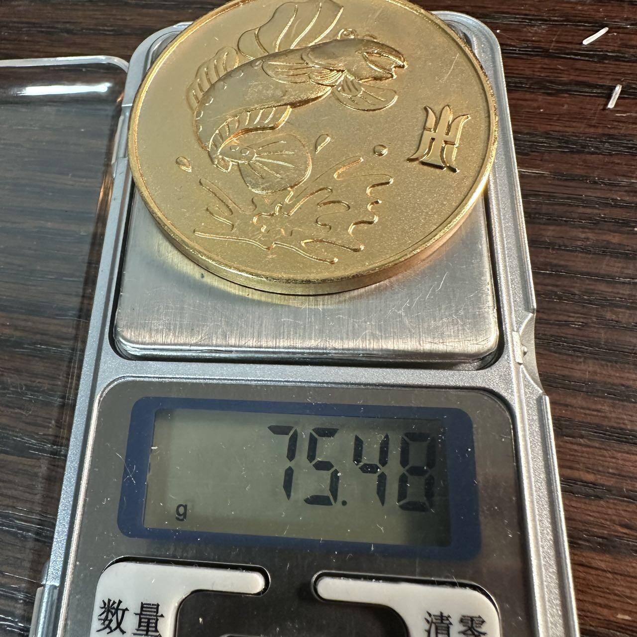 蒂克钱币-第57场 日本章 企业章拍卖  日本 佐贺 游泳飞鱼镀金奖牌 53mm 75g