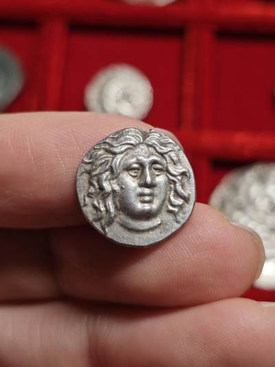 稀有版古希腊罗德岛太阳神玫瑰银币 - 稀有版古希腊罗德岛太阳神玫瑰银币