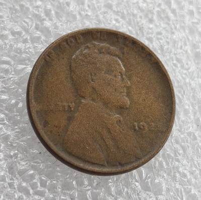 外国优质老铜币高银银币，周六九点倒数截拍，满百包邮，持续收拍 - 美国1925 年林肯 1 分铜币，正面铸林肯头像、“IN GOD WE TRUST” 与 “LIBERTY”，背面麦穗环绕面值及国名，百年麦穗版经典款，包浆自然醇厚、品相完整，是美国早期分币收藏入门佳选，兼具历史纪念与收藏价值。