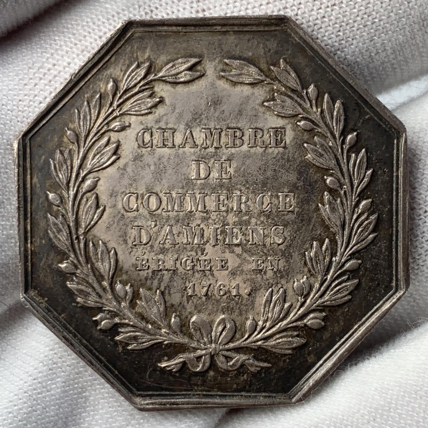 掌中浮雕-藏着的欧洲第051场 法国亚眠商会八角银章，34mm，16.1g