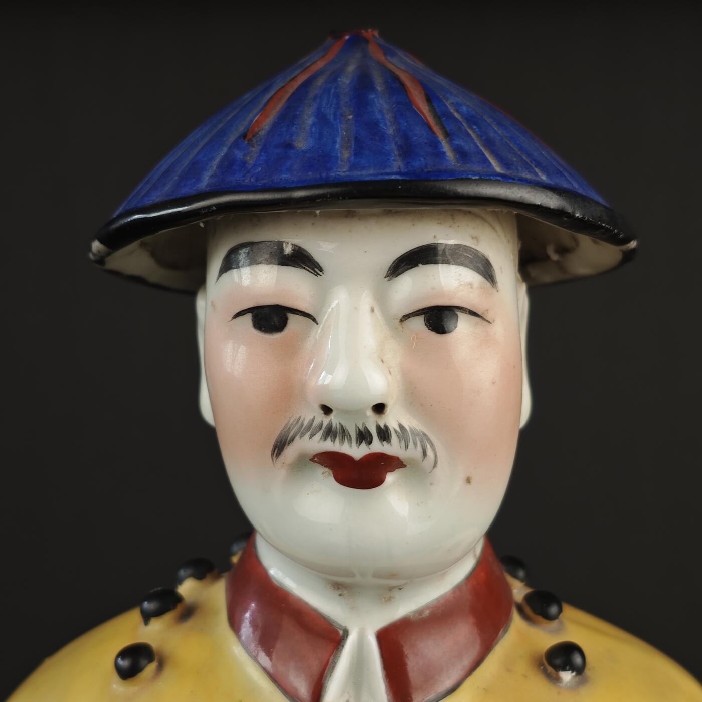 上海都达杂项专场九（全场包邮） 民国 福建会馆 粉彩清人造像1-28