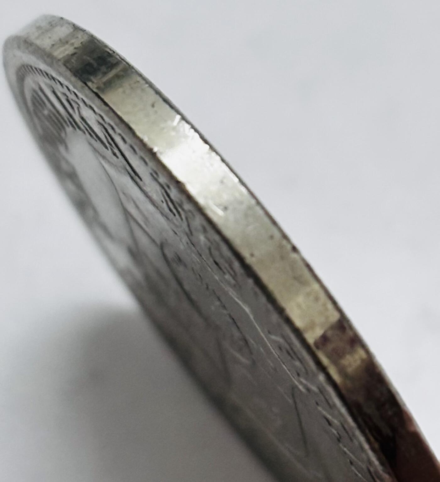 文馨钱币收藏 2026新年第五场（第 291 场）【长期接代拍品】 少见好品 1975 年菲律宾马科斯头像 5 比索大型纪念币，22 克 36.5 毫米，独年份