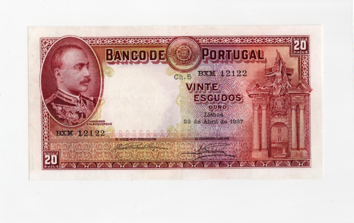 徐霞客拍卖首拍 葡萄牙	P-143 1937年20埃斯库多		品相如图	BXM12122 数2 全小号这张1937年版20埃斯库多纸币的独特性堪称欧洲纸币中的孤例：币面人物穆西尼奥·达·阿尔布克尔克是极为罕见的殖民军事将领，这种“殖民末期+独裁政权+货币宣传”的三重叠加属性，在欧洲纸币中绝无仅有，使其成为研究20世纪欧洲殖民史与独裁政权文化的绝佳实物。				