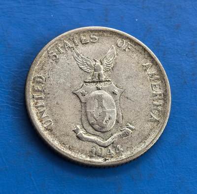 外国优质老铜币高银银币，周六九点倒数截拍，满百包邮，持续收拍 - 美属菲律宾1944 年50分银币，正面为播种女神像，姿态舒展，象征殖民时期的农业发展愿景；背面是菲律宾盾形国徽与鹰纹，兼具美式与本土元素，是二战时期东南亚殖民货币的典型代表。