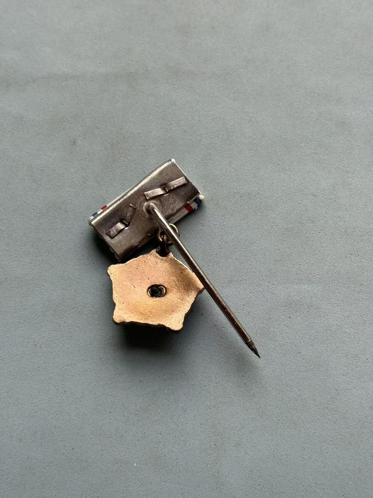 盛世勋华——号角文化勋章邮票专场拍卖第302期 南斯拉夫三级共和国勋章迷你 带挂针