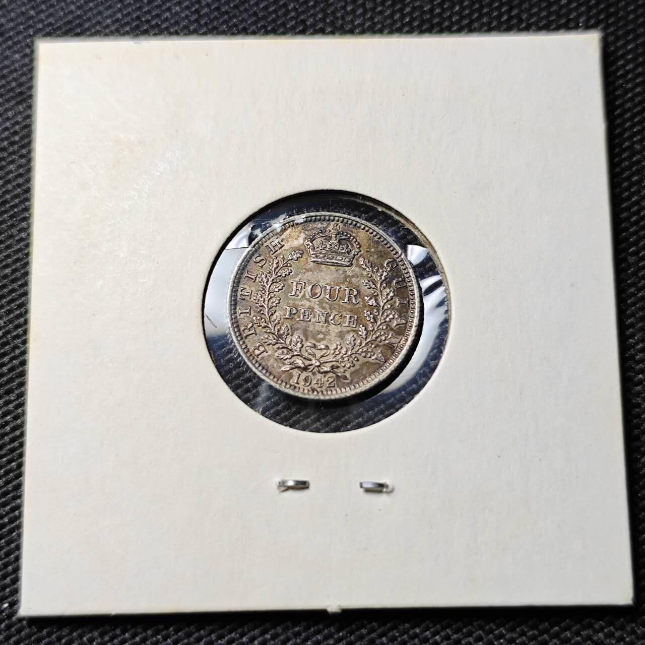 KK钱币收藏小铺  第400期  百期特拍（四拍之四）2月预留时间 周末发货  英属圭亚那1942年4便士银币 深打状态带彩漂亮