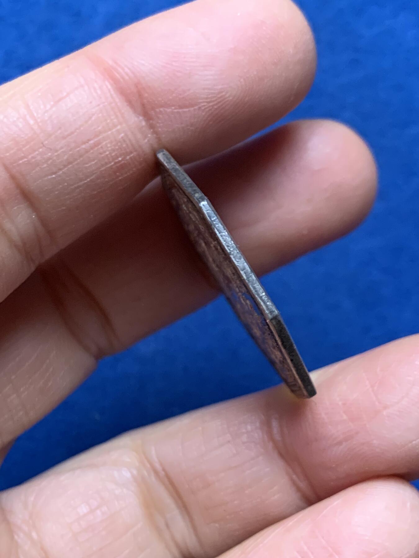 《竞宝斋》第462场 周日，周一，2场连拍 （全场包邮）欢迎送拍 法国17XX年路易十六皇家宝藏八角银质代币，背面花纹组成皇家纹章，原铸无边铭，31.5mm，11.8克