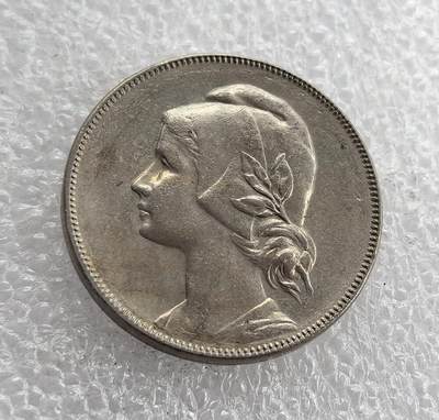 外国优质老铜币高银银币，周六九点倒数截拍，满百包邮，持续收拍 - 葡萄牙1919年 4 分，正面为戴月桂枝的自由女神头像，珠圈边饰精致；背面铸国名、面值与年份，设计简约大气。一战时期发行，百年品相完整，包浆自然，是葡萄牙早期共和国货币收藏的特色佳品。