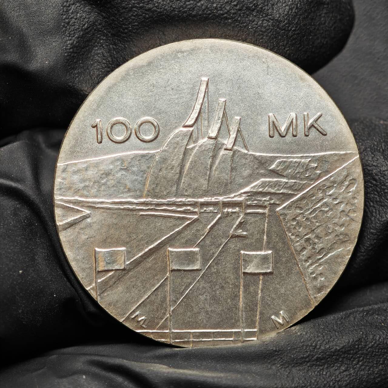 金瓯小拍第三期 古今币章 银价专场 芬兰北欧世界滑雪锦标赛银币1989年 重24.1克直径35mm