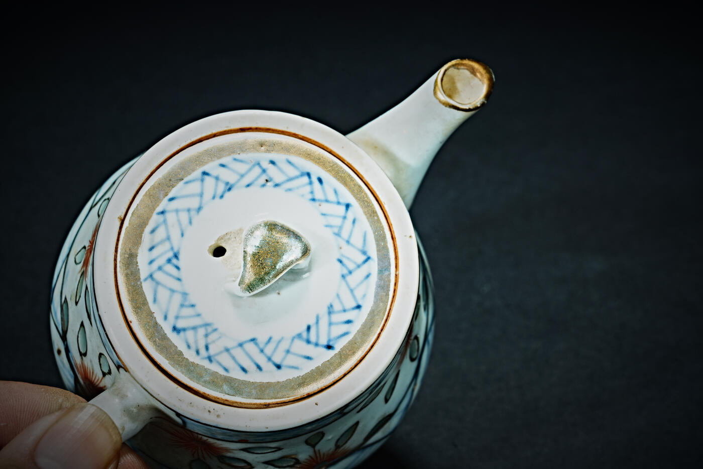 上海都达杂项专场九（全场包邮） 清 青花描金加彩玲珑茶壶1-32