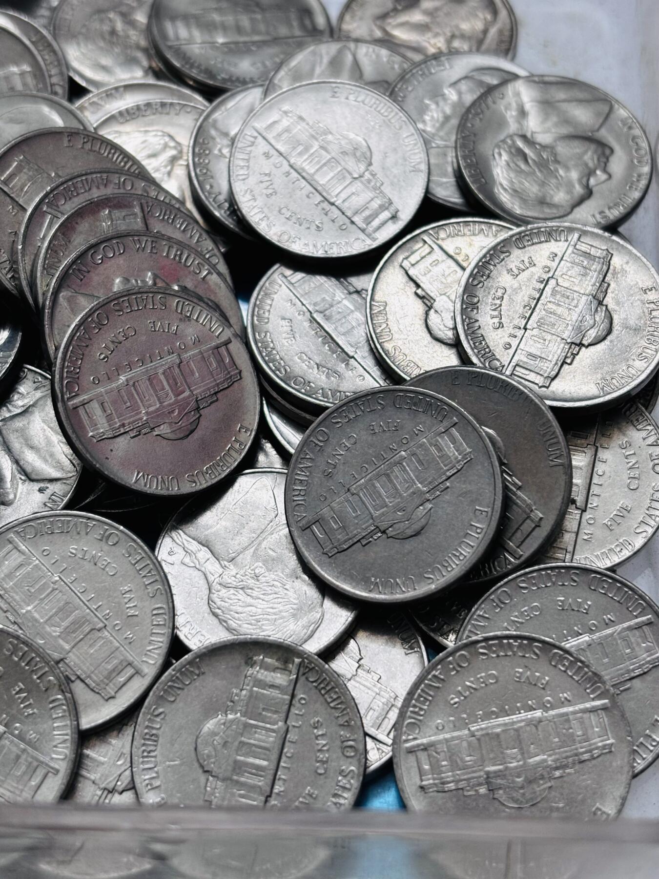 文馨钱币收藏 2026新年第五场（第 291 场）【长期接代拍品】 原光，带光美品美国杰斐逊 5 美分 100 枚，年份未挑，重 495 克