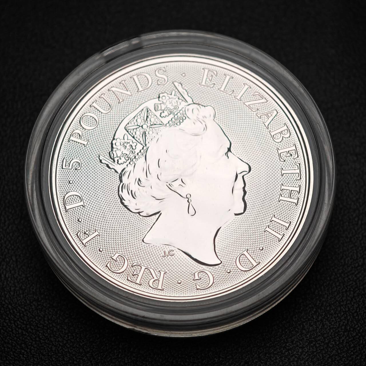 金瓯小拍第三期 古今币章 银价专场 英国女王神兽黑牛银币2018年 重62.3克 一面有大量同向清理发丝痕