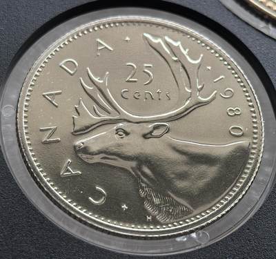 外国优质老铜币高银银币，周六九点倒数截拍，满百包邮，持续收拍 - 精制1980 年加拿大 25 分币，正面为伊丽莎白二世头像，背面饰北美象征驯鹿，设计经典大气。光泽温润，品相完好，是加拿大标志性辅币，属英联邦货币收藏精品，兼具历史与收藏价值。