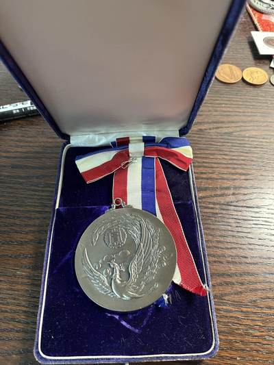 蒂克钱币-第57场 日本章 企业章拍卖  - 日本 山口组企业 甲阳运输勤続10年記念章 78mm 239g