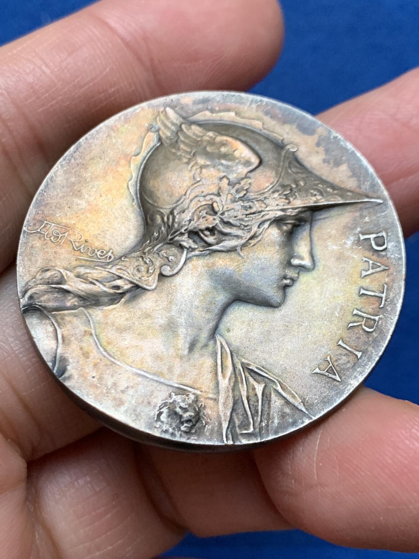 《竞宝斋》第462场 周日，周一，2场连拍 （全场包邮）欢迎送拍 法国军官联谊会镀银铜章 35.2克 40mm 丰饶角铜标